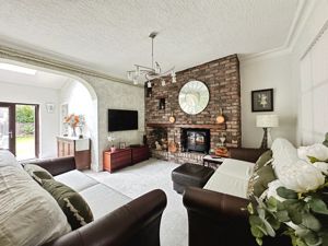 Lounge- click for photo gallery